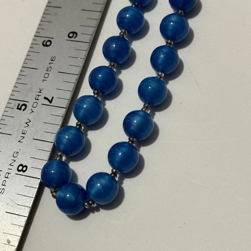 Lovely VTG blue‎ glass beaded necklace approx. 16